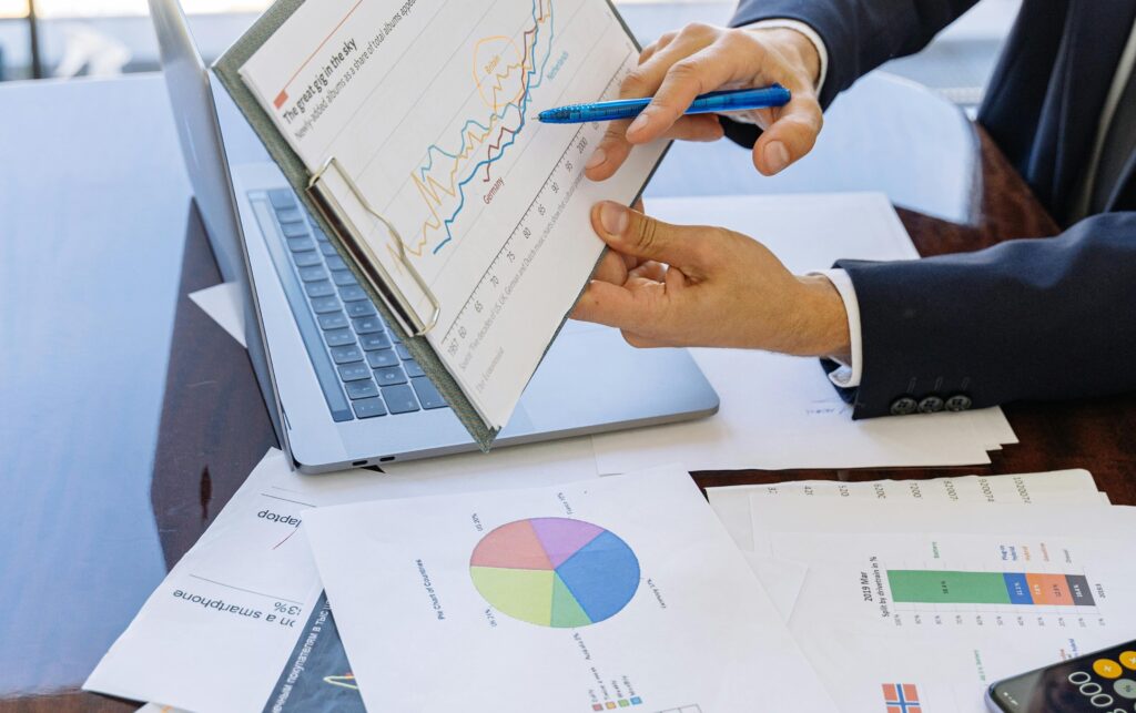 Agenda de empresas: BC indefere acordo entre Master e BRB; lucro da BrasilAgro cai 74%