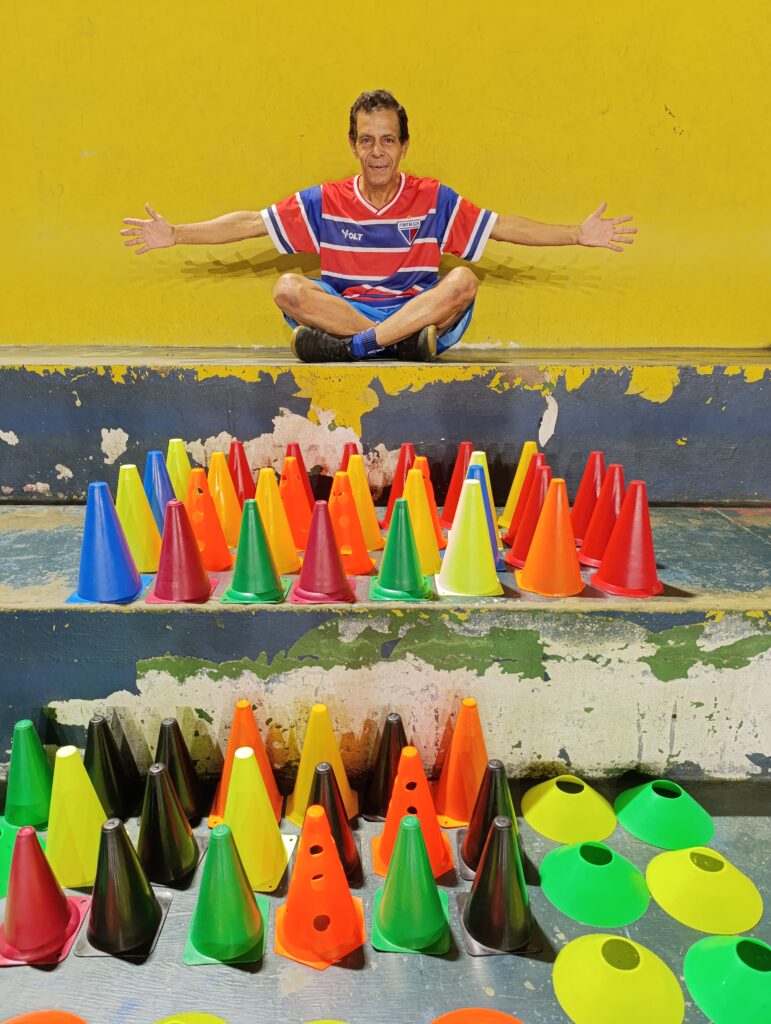 O Arquiteto do Vigor: Elias Santana e a Ciência da Vitória no Sangue de Boi